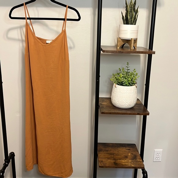 See You Monday Midi Dress Medium - Picture 1 of 6